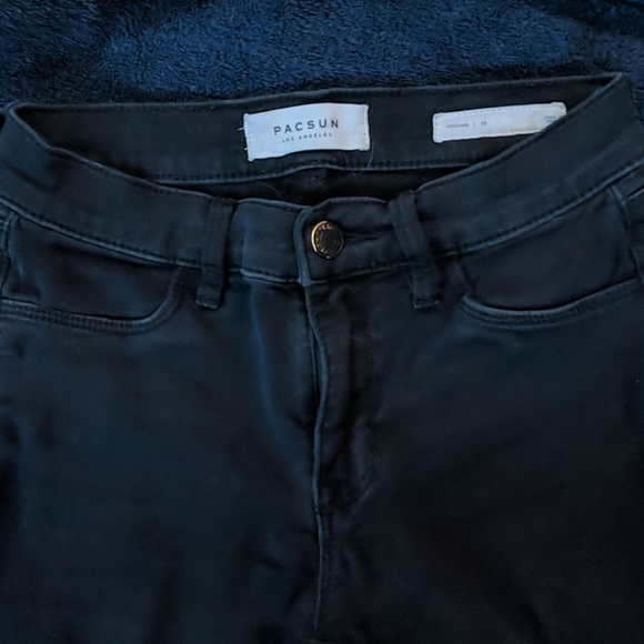 Jeans - Picture 3 of 3